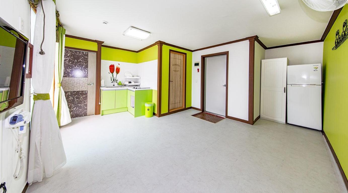 Daecheon Jeulgeoun Pension ボリョン 部屋 写真