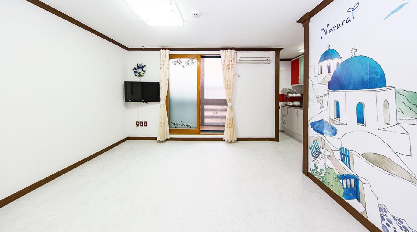 Daecheon Jeulgeoun Pension ボリョン 部屋 写真